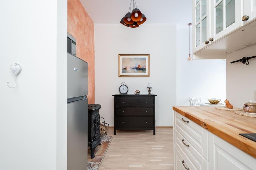 Cozy Studio Apartment Talin Exterior foto